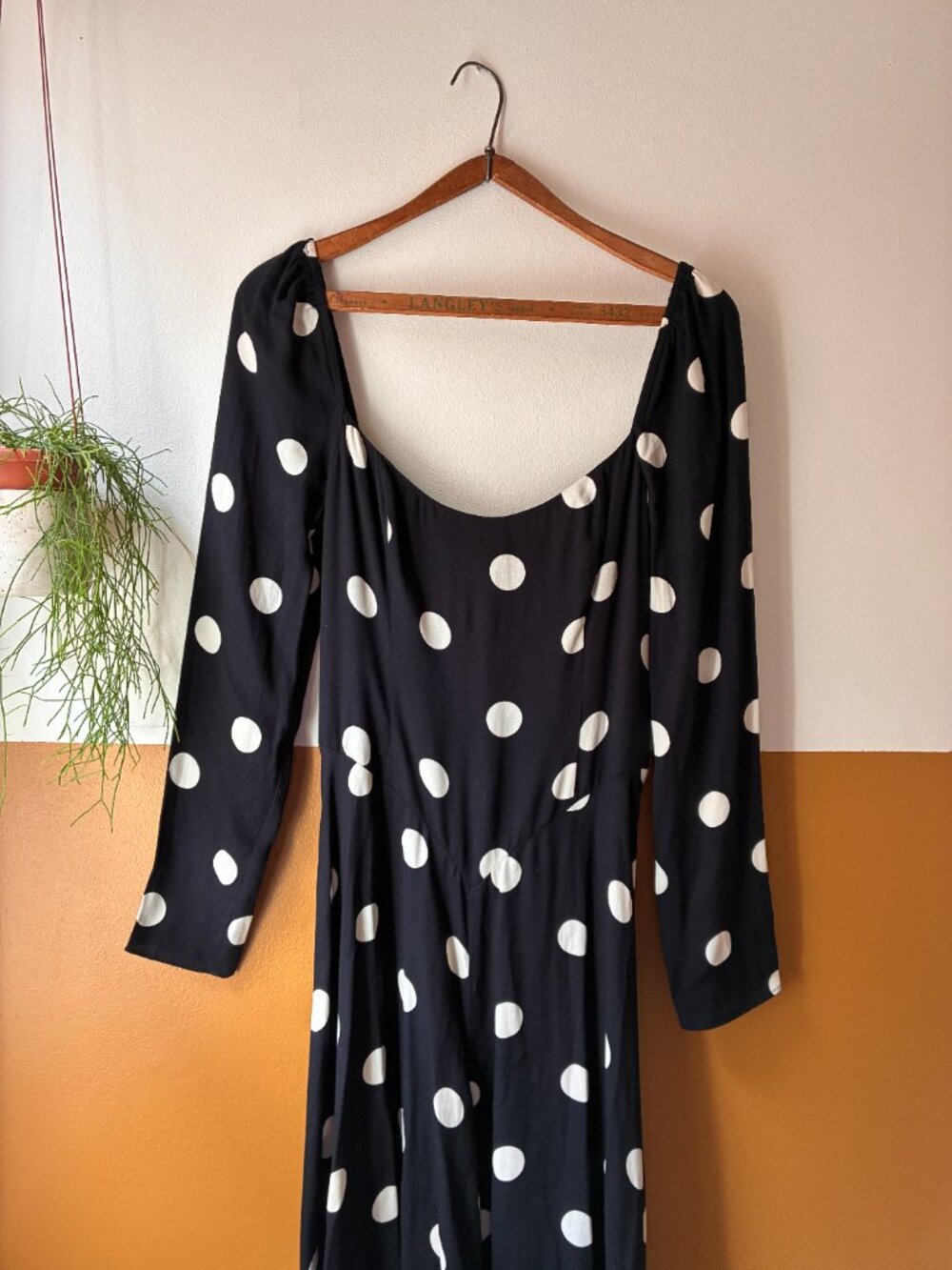Reformation Rinna Dress - Picture 4 of 9
